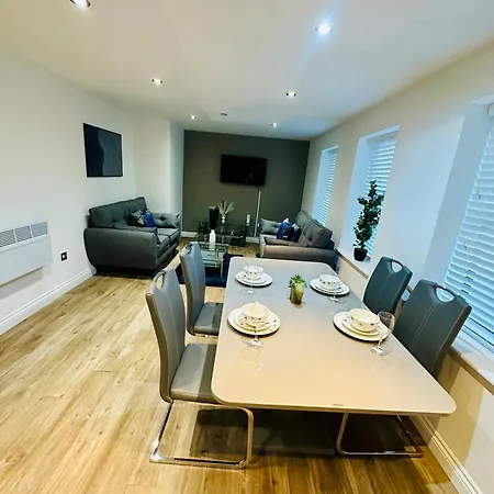 2 Beds Mint Drive With Secure Car Or Park W Wifi-netflix No Deposit Required *